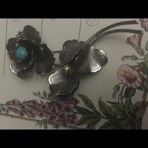 Vintage flower brooch silver tone